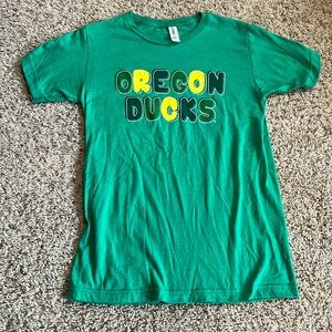 LIKE NEW Oregon Ducks heathered green super soft unisex tee in size S!